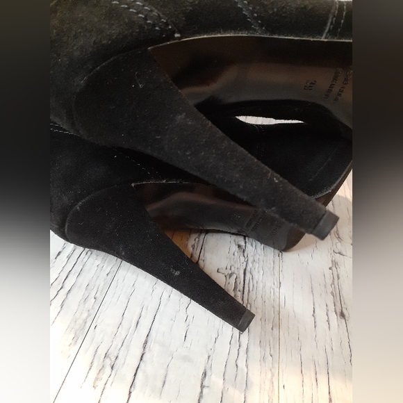 Sergio Rossi Chain Suede Boots - Picture 9 of 11